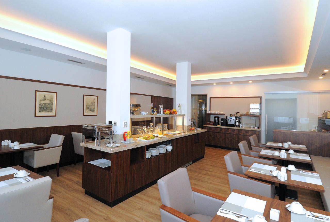 Hotel Kramer Opava Luaran gambar